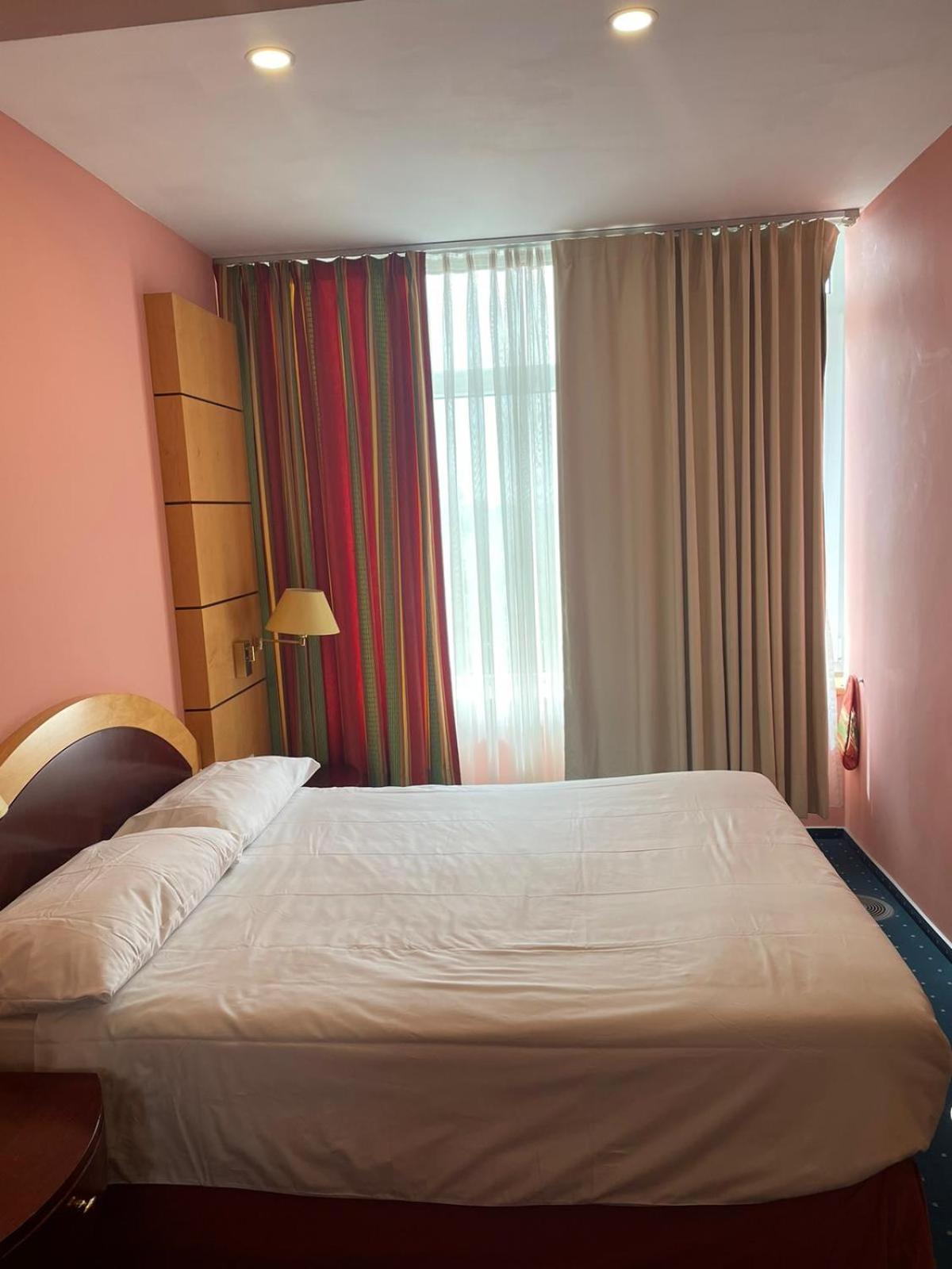 Aparthotel Eventhaus Panzweiler Pokoj fotografie